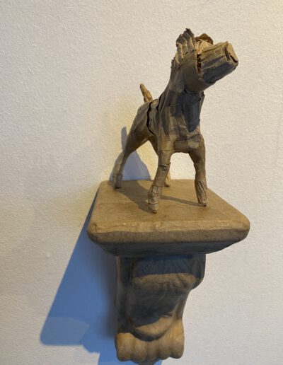 Hondje, papier-maché. Ans Mous, 2025